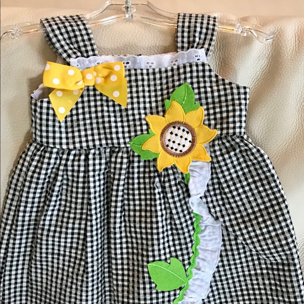 Bonnie baby black white seersucker sunflower